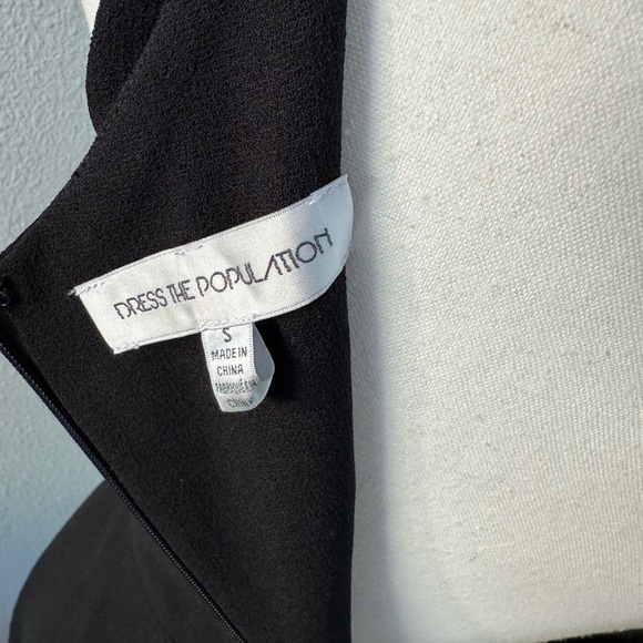 Dress the Population Isabella Crepe Mermaid Dress in Black - Picture 4 of 7